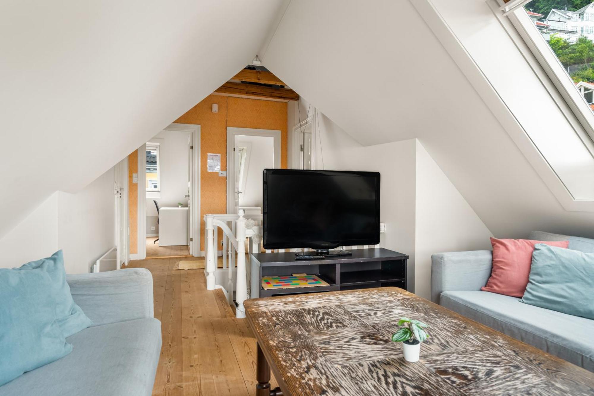 Charming With Stunning Views! Appartement Bergen